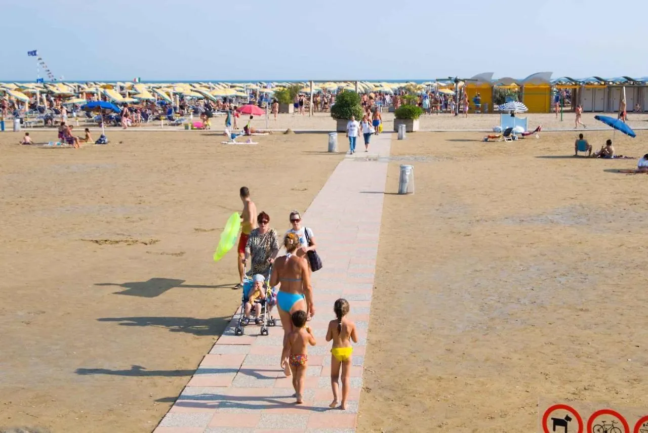 Apartment In Bibione 27926